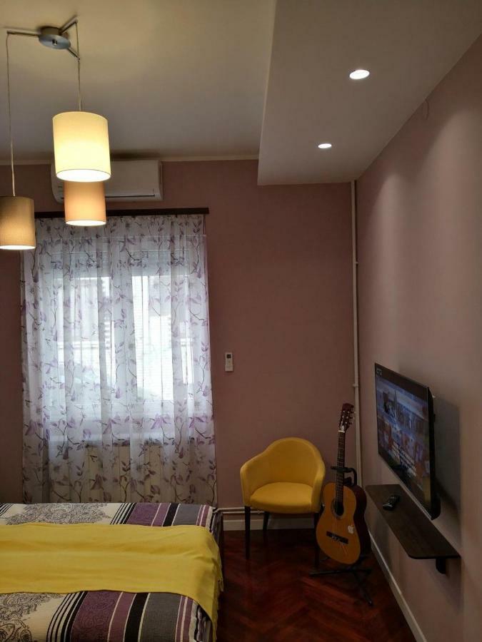 Romance Belgrade Luaran gambar